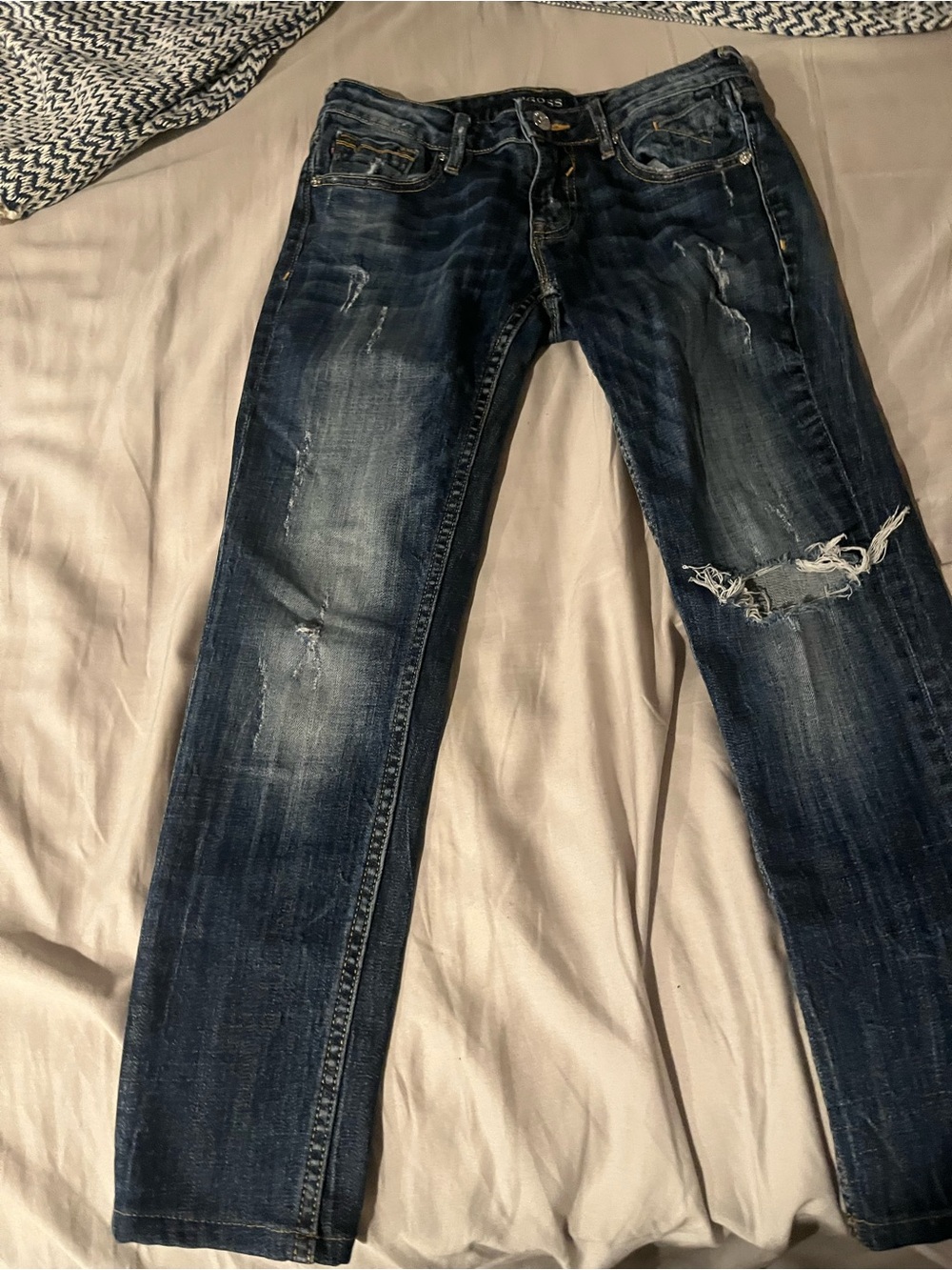Vigoss Women's Distressed Dark Wash Skinny Jeans24w/25L